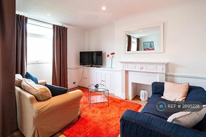 3 Bedroom Flat To Rent In Brock Place, London, E3