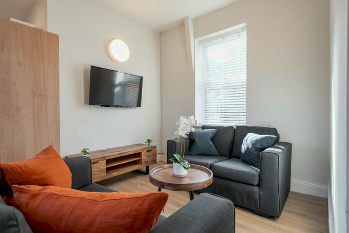 3 Bedroom Terraced House To Rent In Jesmond Road, Newcastle, NE2