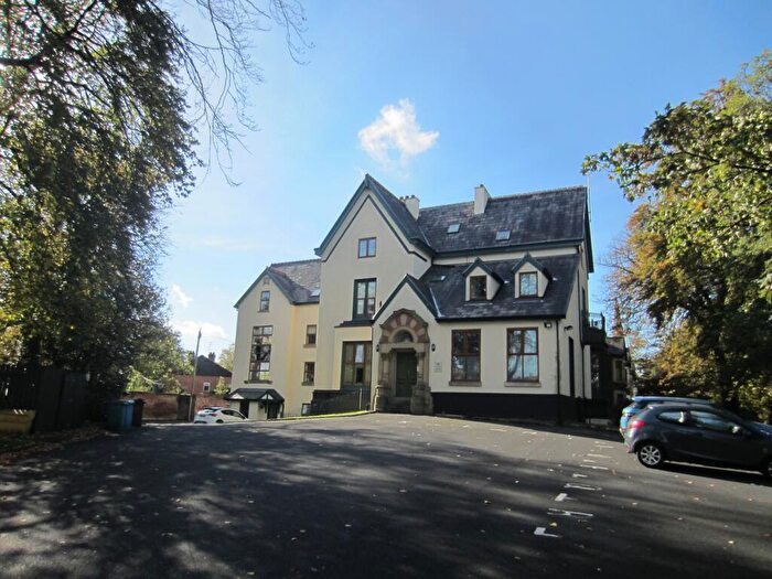 2 Bedroom Flat To Rent In The Poplars, Whalley Road, Whalley Range, Manchester, M16