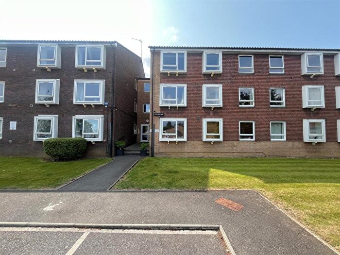 1 Bedroom Apartment To Rent In Station Approach, Cheam, SM2
