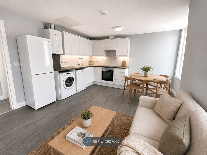 3 Bedroom Flat To Rent In Gloucester Road, Bristol, BS7