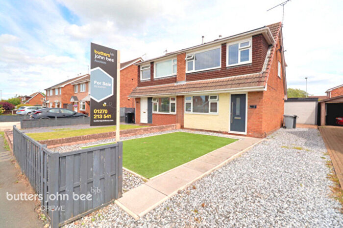 3 Bedroom Semi-Detached House For Sale In Lansdowne Road, Crewe, CW1