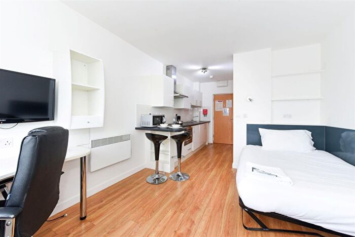 Studio To Rent In Welford Road, Knighton Fields, Leicester, LE2