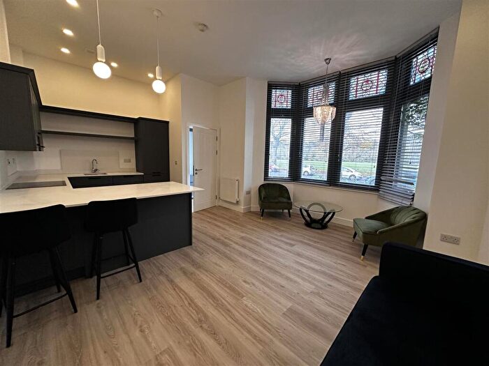 1 Bedroom Apartment To Rent In Ninian Road, Cardiff, CF23