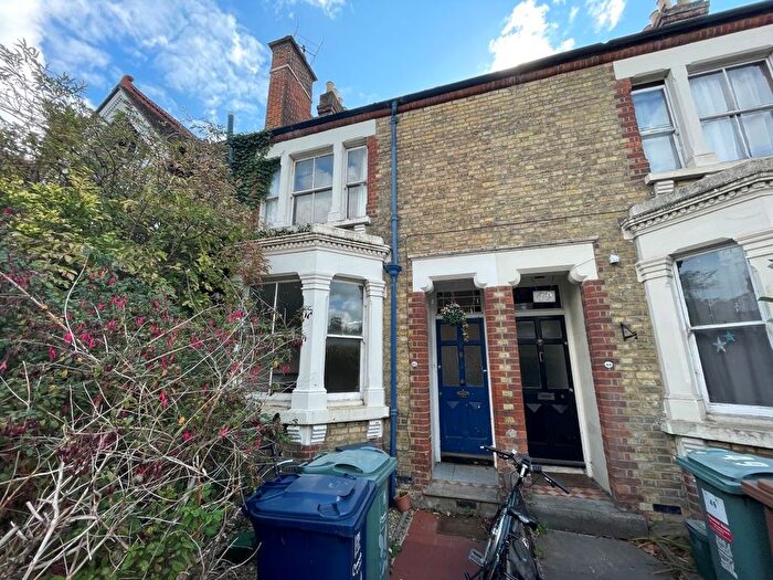 3 Bedroom Terraced House For Sale In Botley Road, Oxford, Oxfordshire, OX2