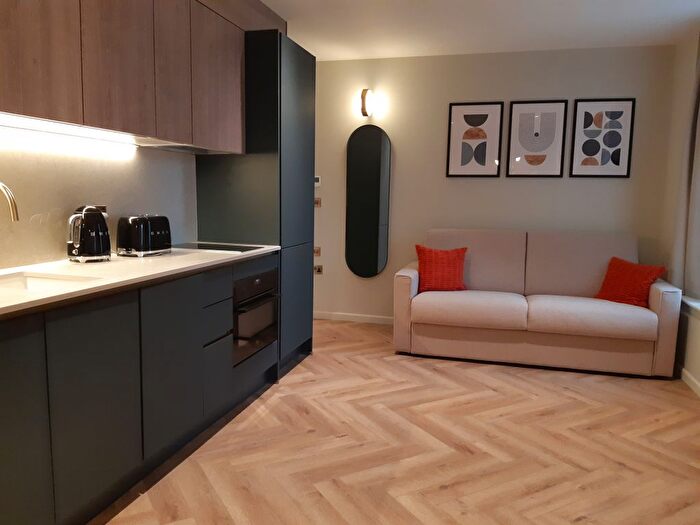 Studio To Rent In Clanricarde Gardens, London, W2