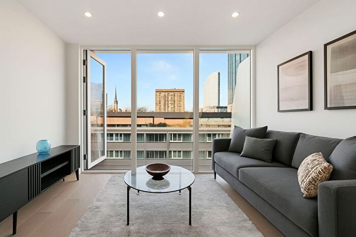 1 Bedroom Flat To Rent In Worcester Point, Central Street, London -, EC1V
