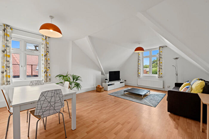 1 Bedroom Flat To Rent In Harewood Road, South Croydon, London, CR2