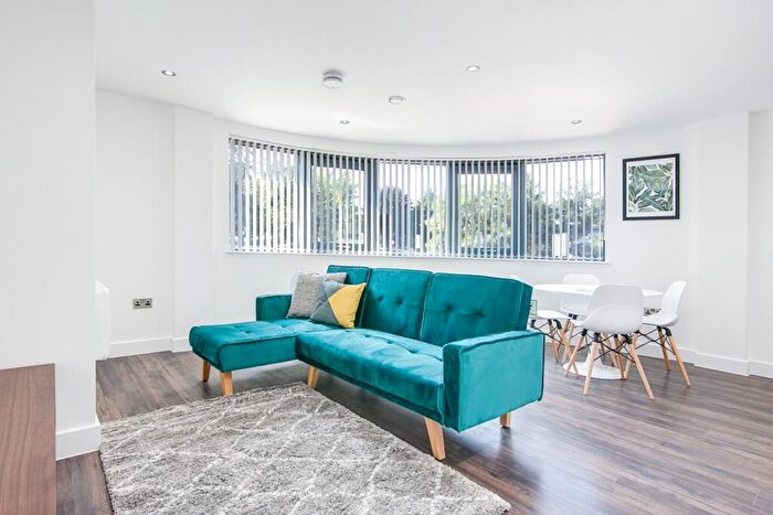 2 Bedroom Apartment To Rent In The Quadrant, Sand Pits, Birmingham, B1