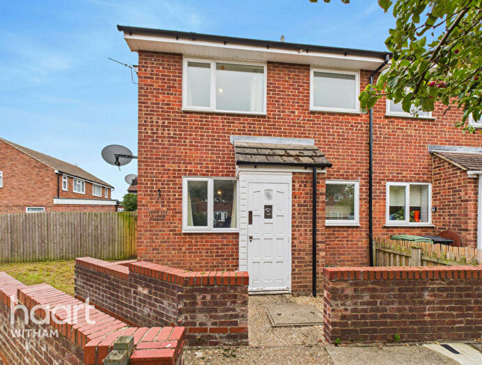1 Bedroom Terraced House For Sale In Honeysuckle Way, Witham, CM8