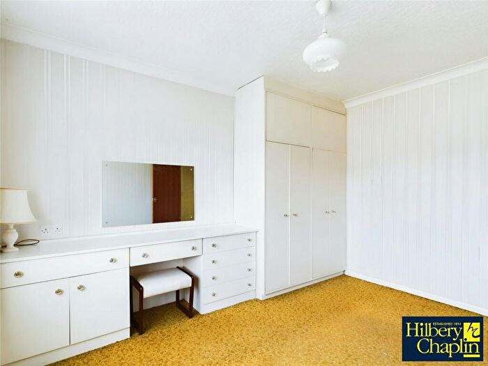 2 Bedroom Bungalow For Sale In Arnolds Avenue, Hutton, Brentwood, Essex, CM13