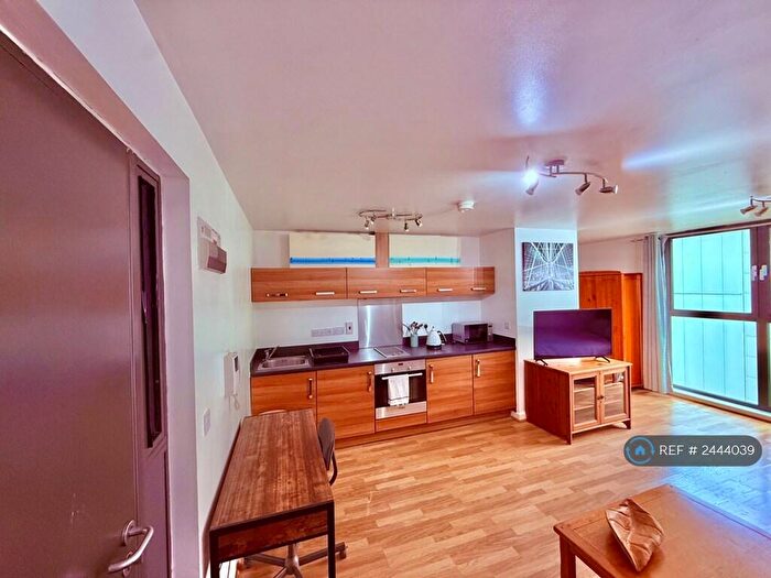 1 Bedroom Flat To Rent In Geoffrey Watling Way, Norwich, NR1