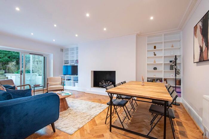 3 Bedroom Apartment To Rent In Regents Park Road, Primrose Hill, NW1