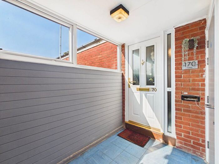 2 Bedroom Flat For Sale In Inskip, Skelmersdale, WN8