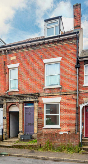 4 Bedroom Terraced House To Rent In Cromwell Road, Colchester, CO2