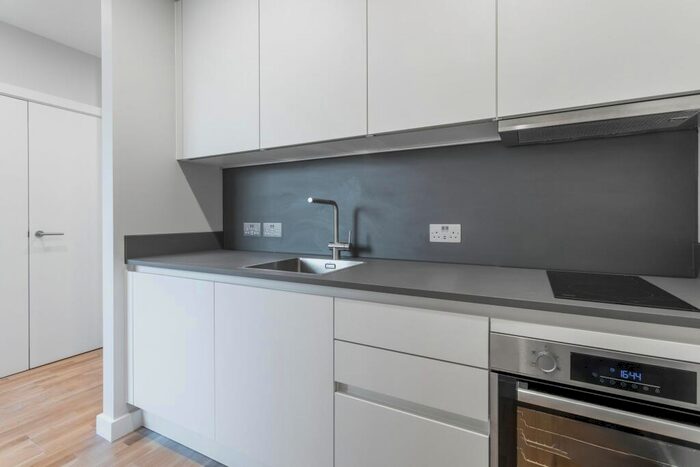 Flat To Rent In Premier House Canning Road, HA3