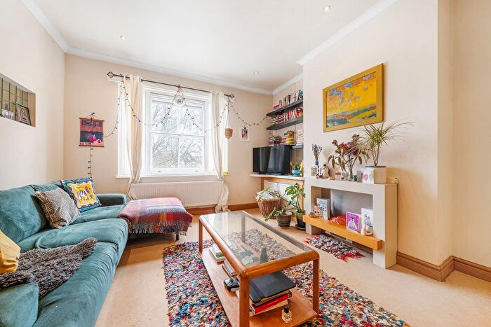 1 Bedroom Flat For Sale In Brixton Road, SW9