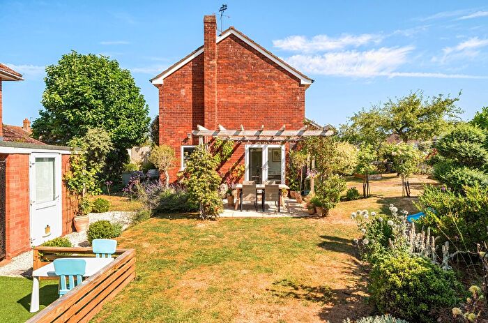 3 Bedroom Detached House For Sale In Elms Road, Wellington, Somerset, TA21