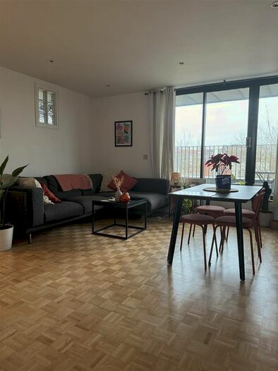 2 Bedroom Flat To Rent In Nunhead Lane, London, SE15