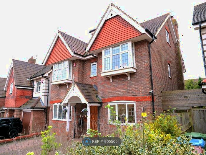 5 Bedroom Detached House To Rent In Claudius Close, Stanmore, HA7