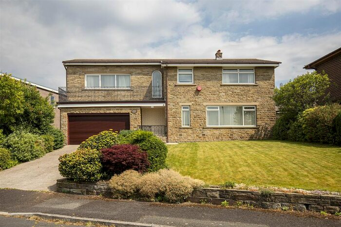 4 Bedroom Detached House For Sale In Pennine View, Kirkheaton, Huddersfield, HD5