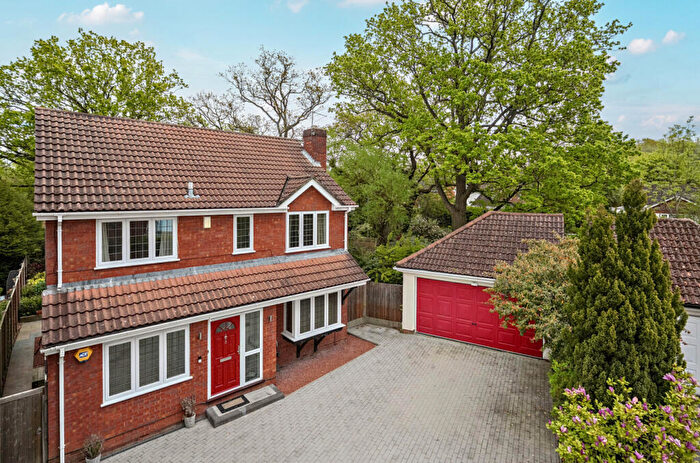 4 Bedroom Detached House For Sale In Lutterworth Close, Bracknell, Berkshire, RG42