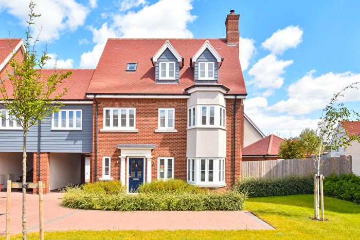 4 Bedroom Link Detached House For Sale In Woodlands Park, New Homes, CM6