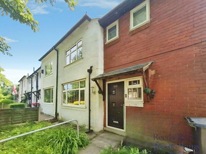 3 Bedroom Semi Detached House For Sale In Moorland Road, Burnley, Lancashire, BB11