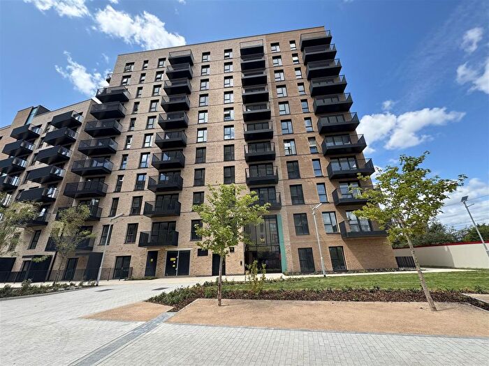 1 Bedroom Flat To Rent In Nestles Avenue, Hayes, UB3