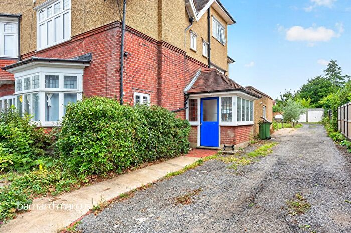 2 Bedroom Flat For Sale In Hillcroome Road, Sutton, SM2