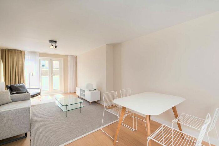 2 Bedroom Flat To Rent In Ebury Street, Belgravia, London, SW1W