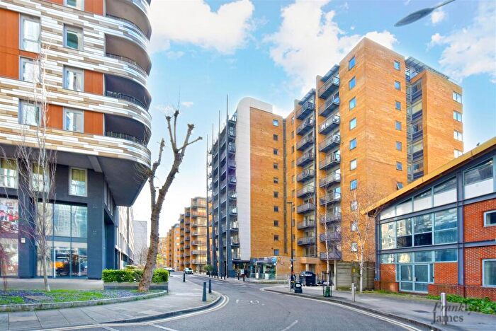 1 Bedroom Apartment To Rent In Gainsborough House, Canary Wharf, E14