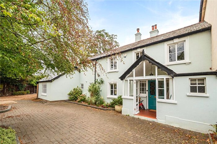 4 Bedroom Semi Detached House For Sale In Boundstone Road, Rowledge, Farnham, Surrey, GU10