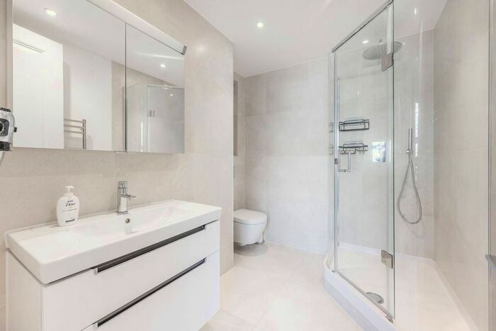 4 Bedroom Flat To Rent In Great Smith Street, Westminster, London, SW1P