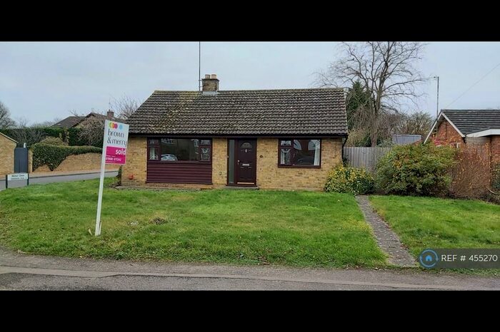 3 Bedroom Bungalow To Rent In Walnut Close, Newport Pagnell, MK16