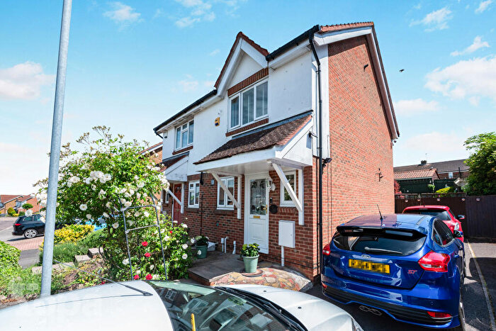 2 Bedroom Semi Detached House For Sale In Richmond Drive, Gravesend, DA12