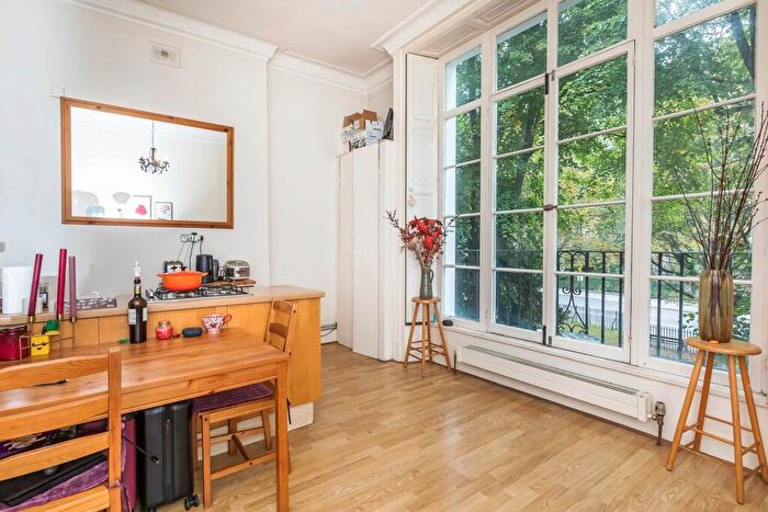 1 Bedroom Flat For Sale In Essex Road, London, N1