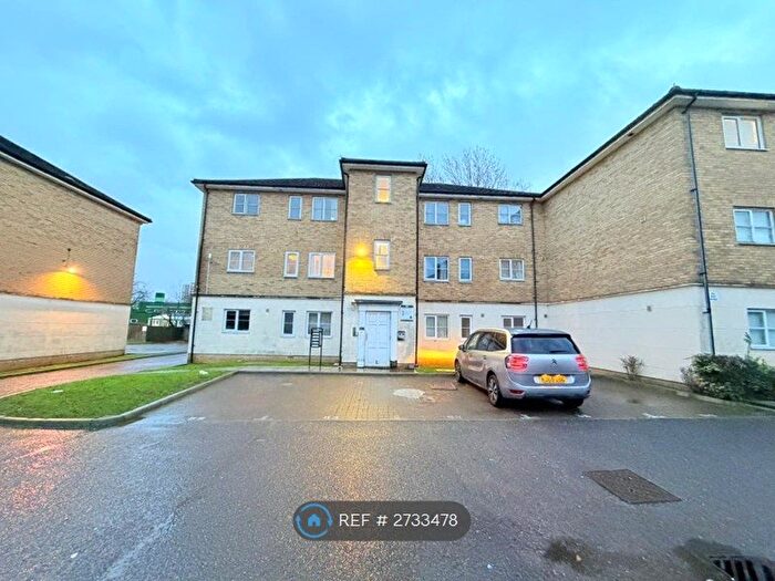 2 Bedroom Flat To Rent In Causton Square, Dagenham, RM10