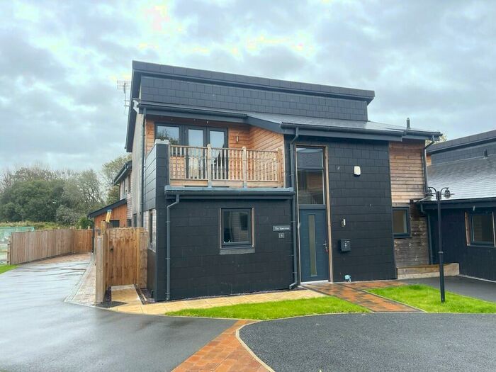 3 Bedroom Detached House To Rent In Whitworth Close, Liverpool, L31