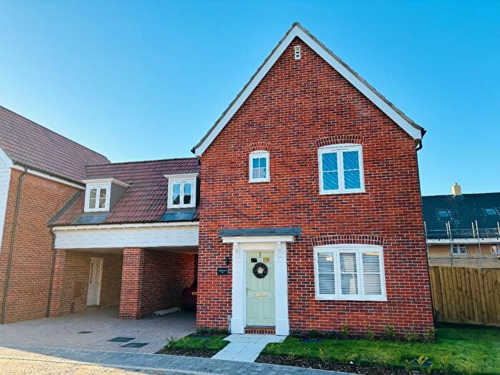 3 Bedroom Link Detached House For Sale In The Elms, Woolpit, Suffolk, IP30