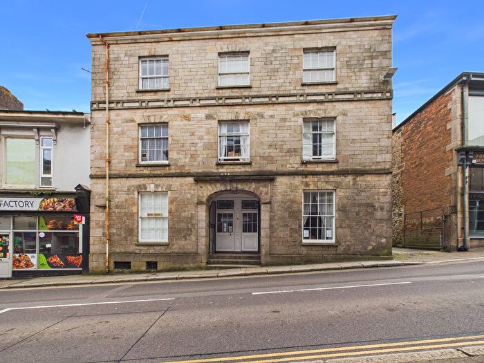 1 Bedroom Flat For Sale In West End, Redruth - One Bedroom Apartment, TR15