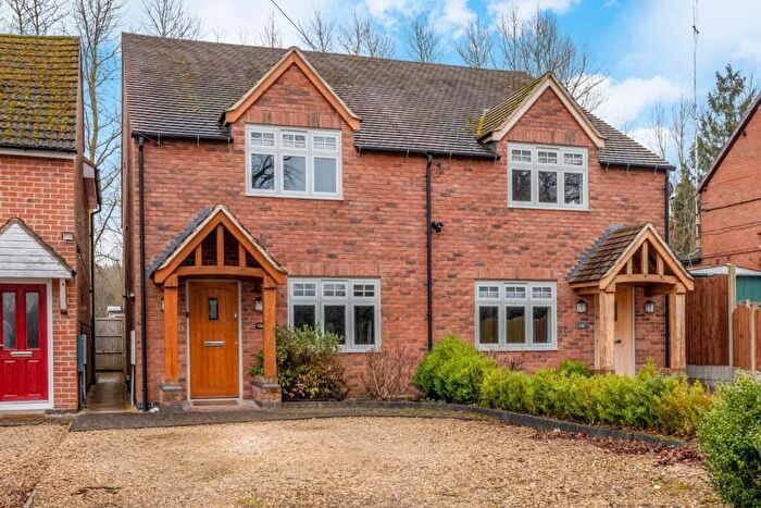 3 Bedroom Semi-Detached House For Sale In Park Lane, Snitterfield, Stratford-upon-Avon, CV37