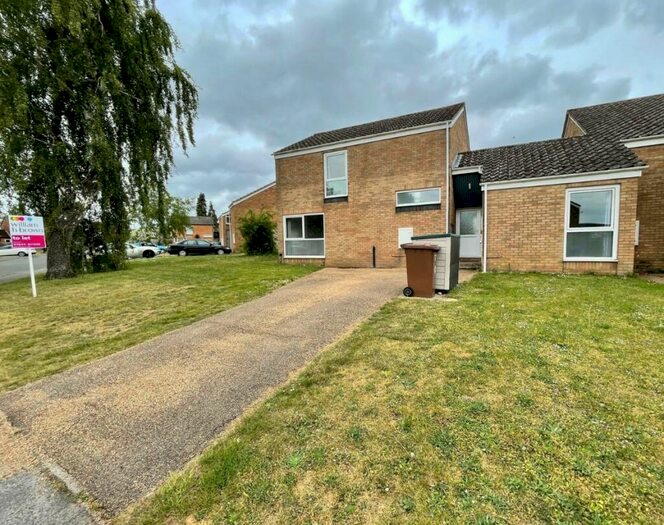 4 Bedroom Link Detached House To Rent In Earls Field, Raf Lakenheath, Brandon, IP27