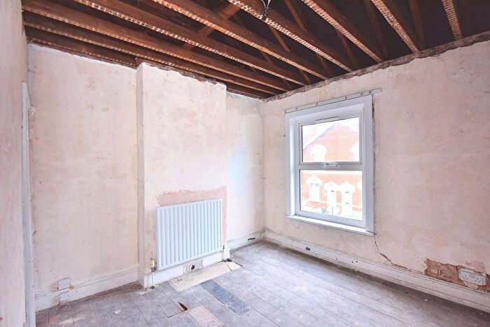 2 Bedroom End Of Terrace House For Sale In Victor Road, Colchester, CO1