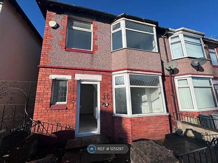 3 Bedroom Semi-Detached House To Rent In Parkhurst Road, Birkenhead, CH42