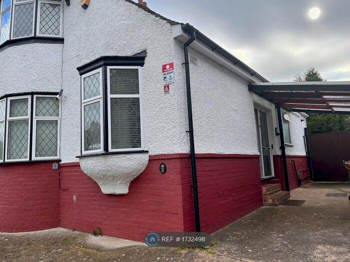 3 Bedroom Semi-Detached House To Rent In Sutton, Sutton, CR0