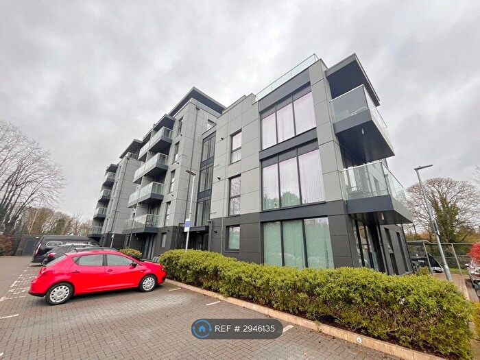 2 Bedroom Flat To Rent In Two Waters Road, Hemel Hempstead, HP3
