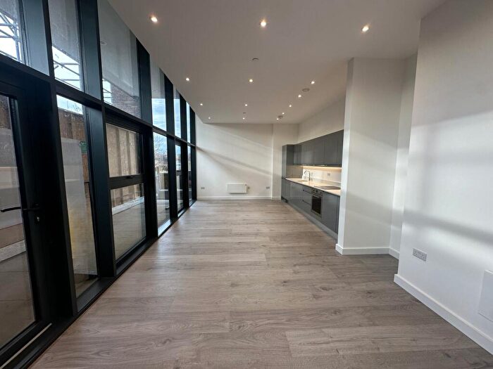 3 Bedroom Apartment For Sale In Silbury Boulevard, Milton Keynes, MK9