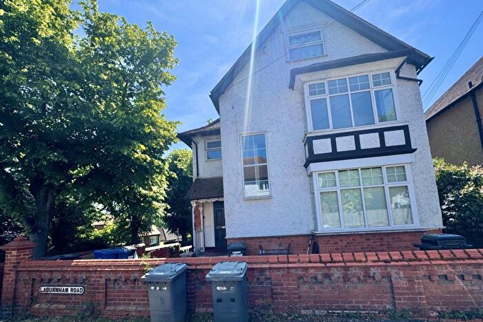 1 Bedroom Flat To Rent In Laburnham Road, Maidenhead, SL6