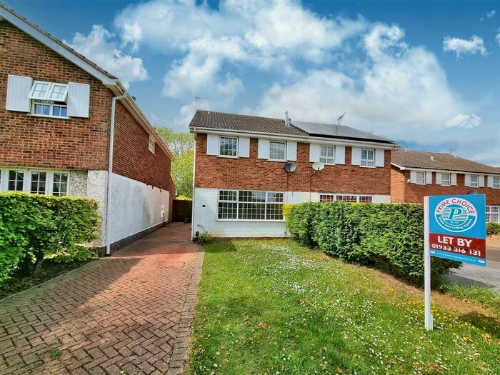 3 Bedroom Semi-Detached House To Rent In Purbeck Road, Rushden, Northants, NN10